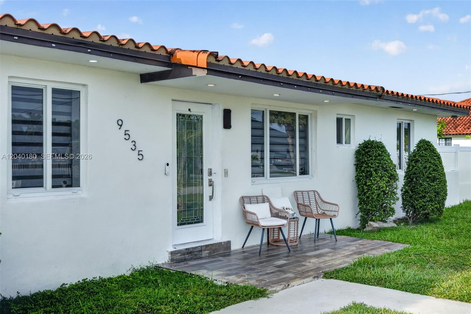 9535 SW 42nd St, Miami FL 33165 photo 2