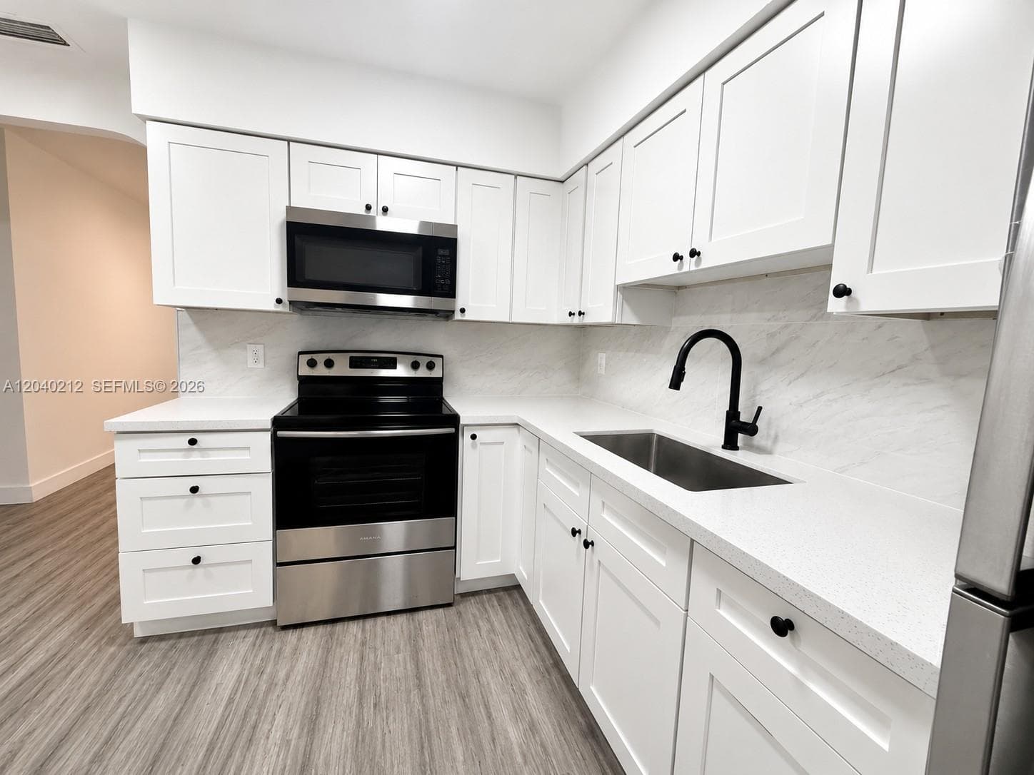 730 SW 5th ave # 1, Hallandale Beach FL 33009 photo 2