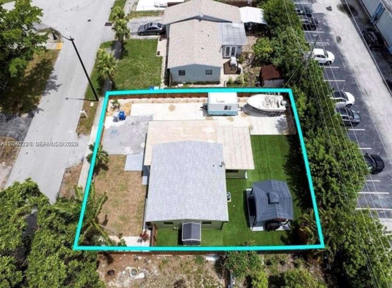 2730 NE 16th ave, Pompano Beach FL 33064 photo 2