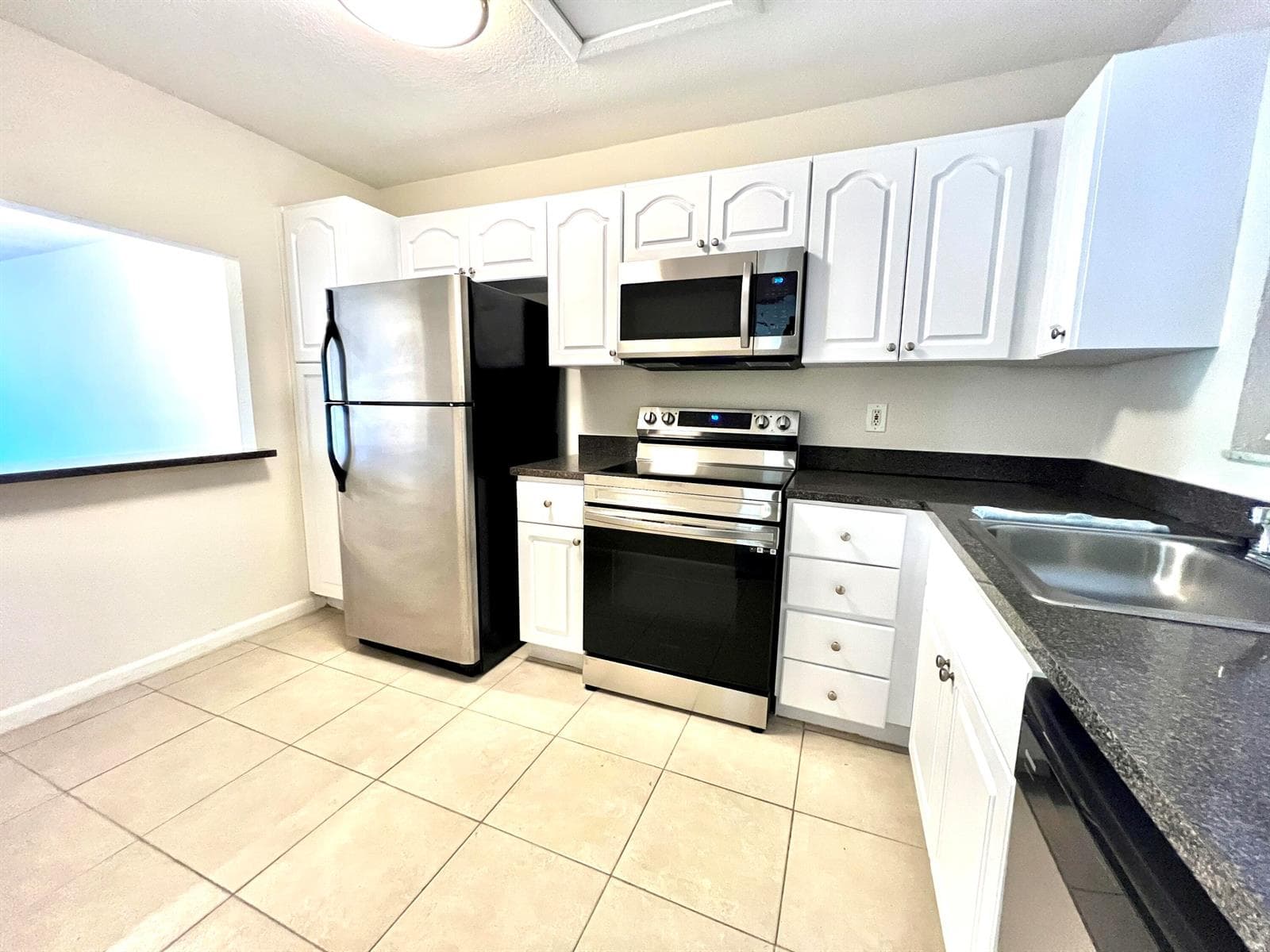 120 Sparrow Drive Apt 302, Royal Palm Beach FL 33411 photo 2