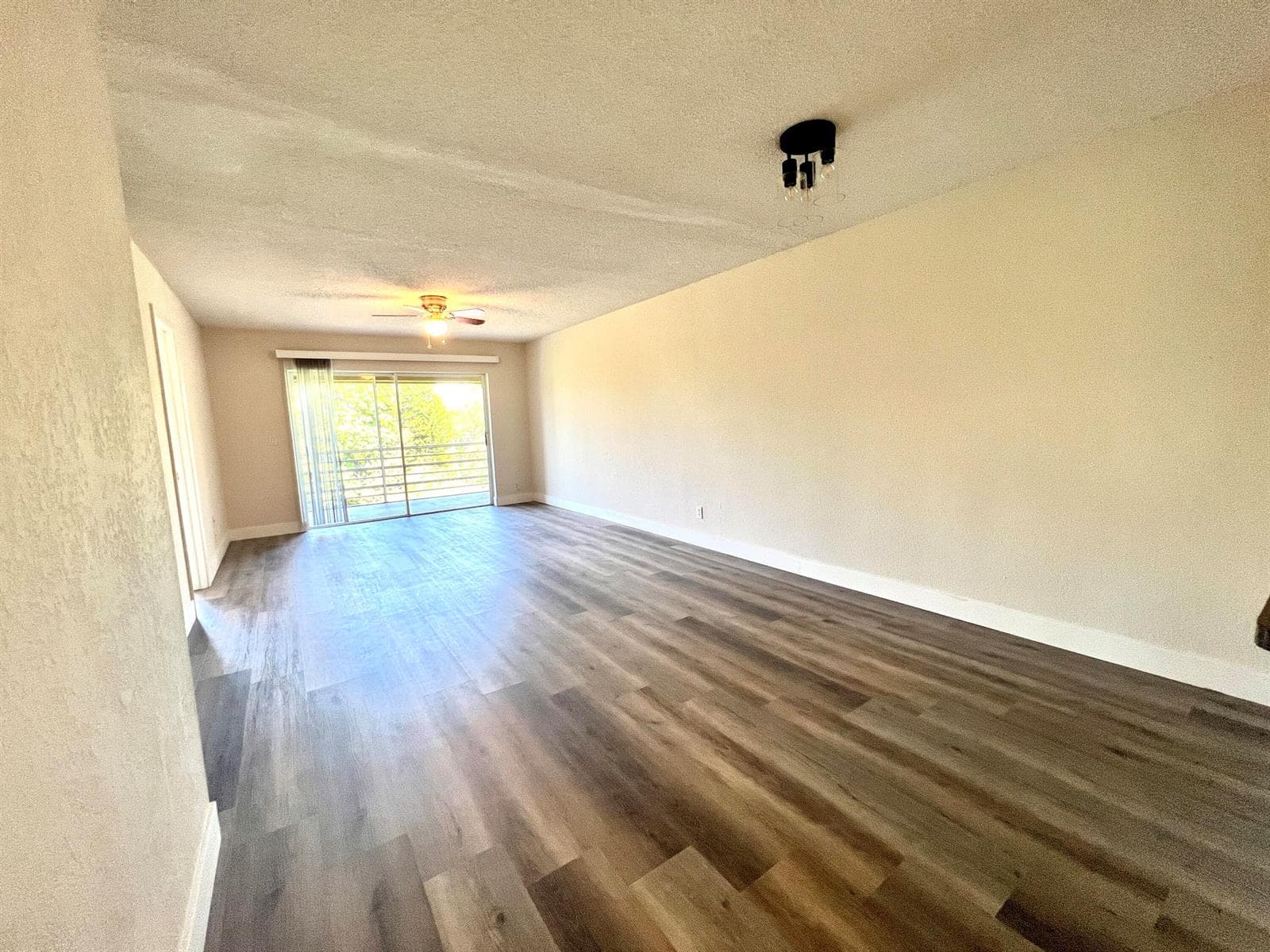 120 Sparrow Drive Apt 302, Royal Palm Beach FL 33411 photo 4