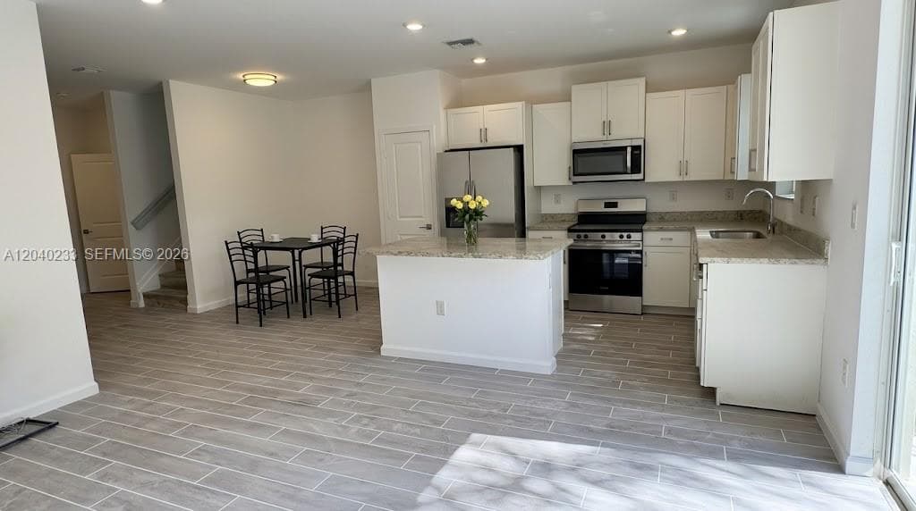 1019 SE 24th Ter, Homestead FL 33035 photo 3