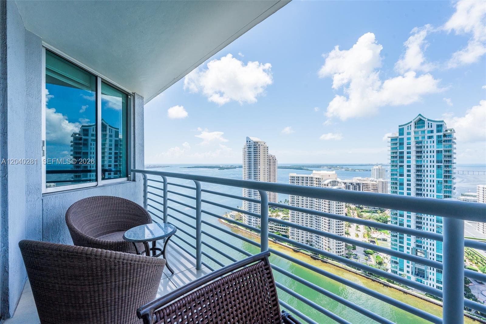 325 S Biscayne Blvd # 3821, Miami FL 33131 photo 4