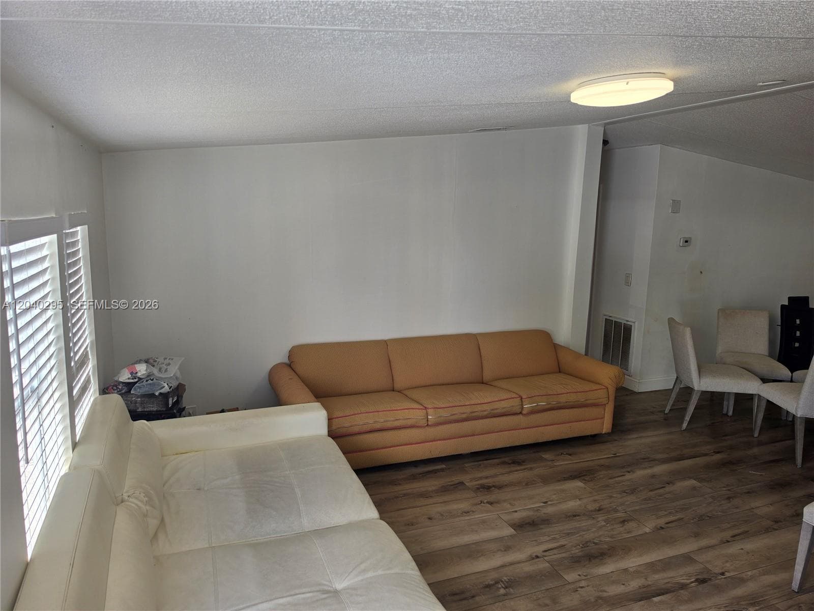 1529 SW 131 Avenue, Miami FL 33184 photo 2
