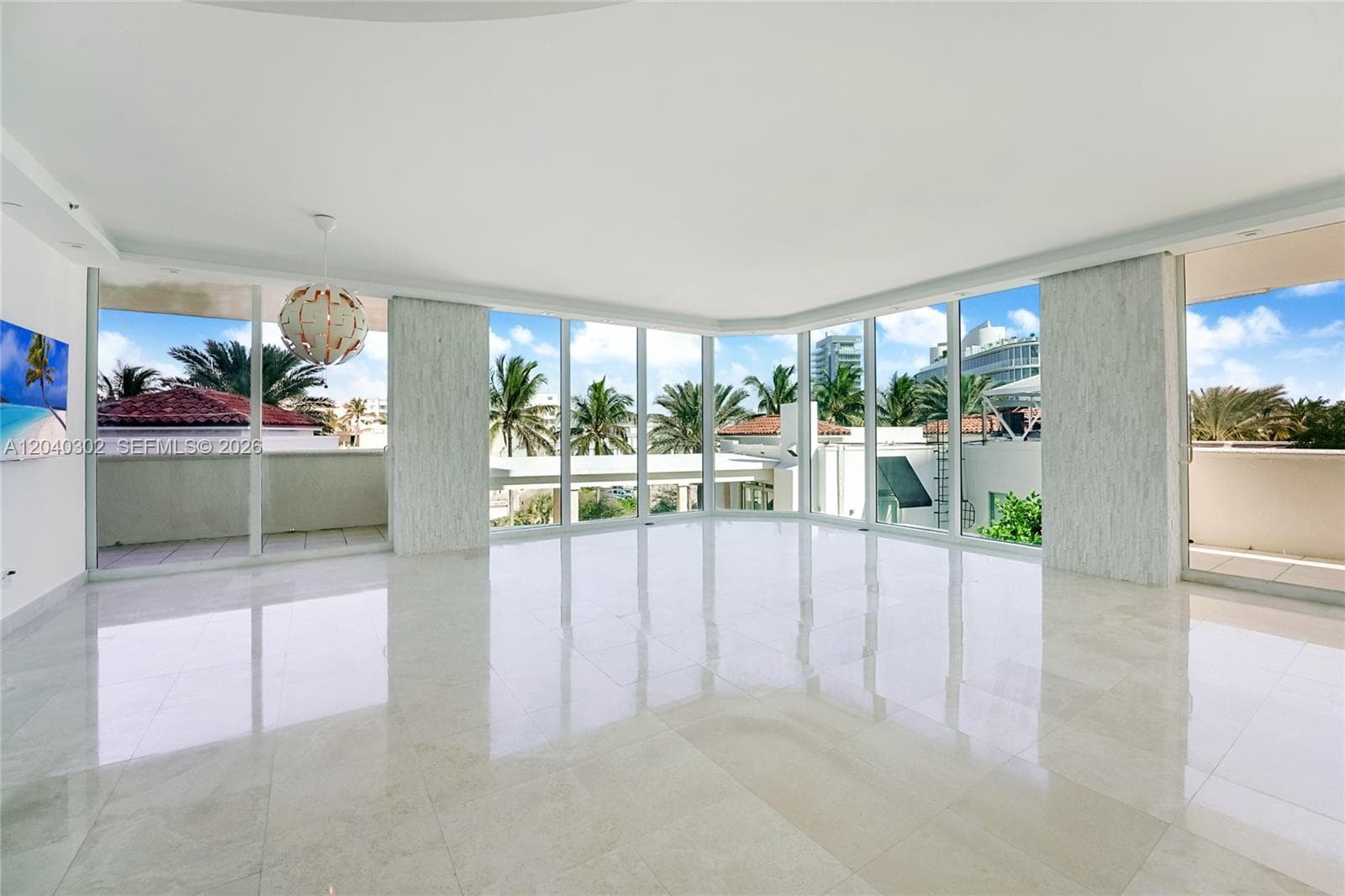 300 S Pointe Dr # 405, Miami Beach, FL 33139 photo 3