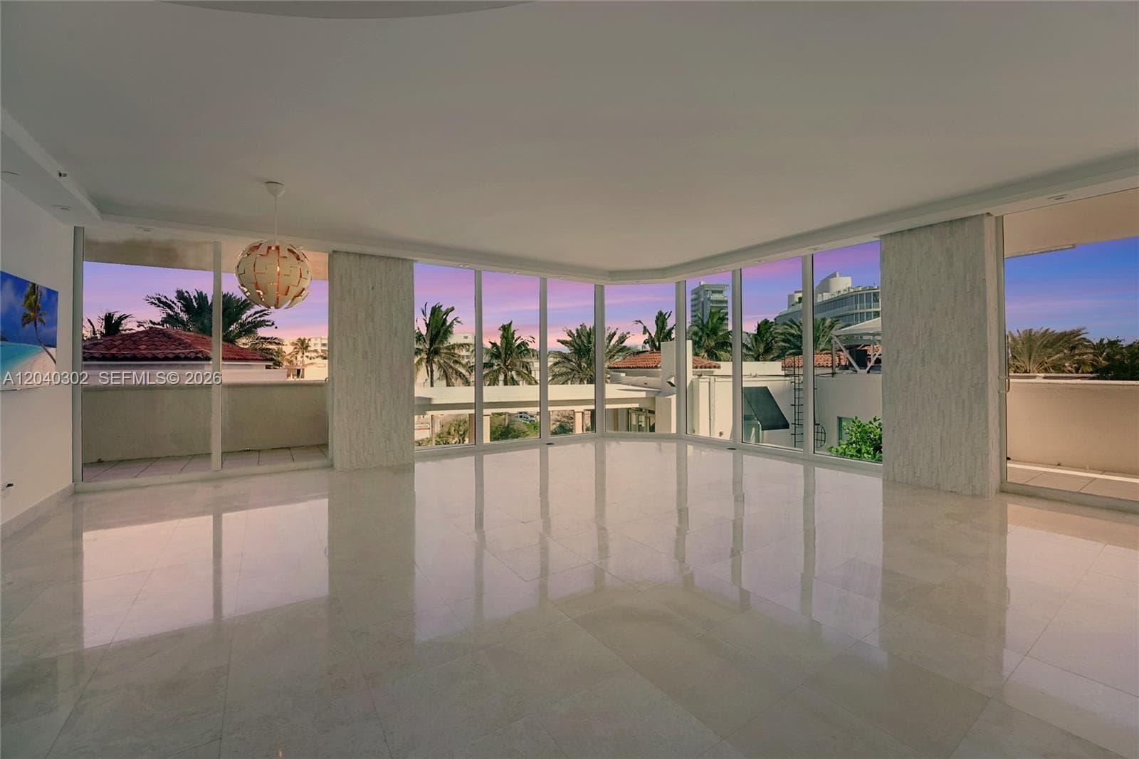 300 S Pointe Dr # 405, Miami Beach, FL 33139 photo 4