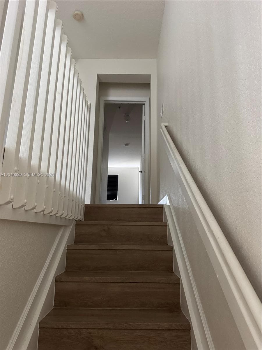 17640 NW 73rd Ave # 204-19, Hialeah FL 33015 photo 3