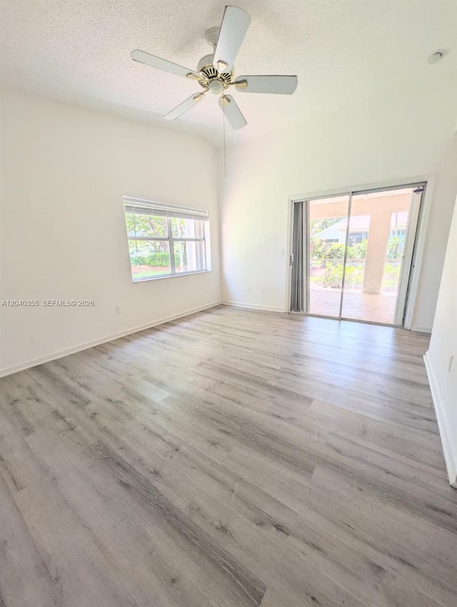 532 SE 21st Dr, Homestead FL 33033 photo 3