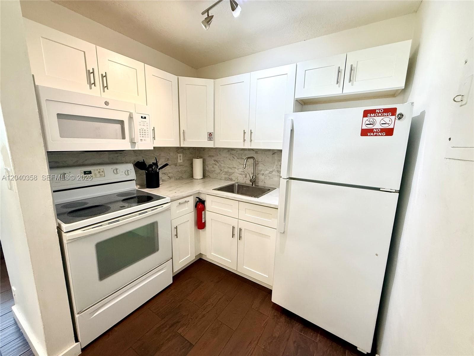 1415 SW 1st St # 1, Fort Lauderdale FL 33315 photo 3