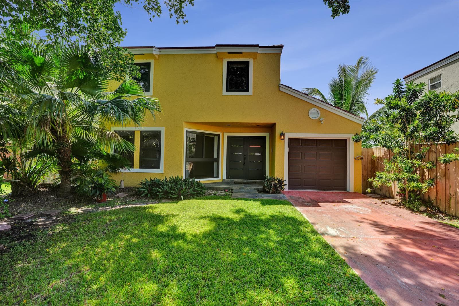20020 NE 6th Court, Miami FL 33179 photo 3