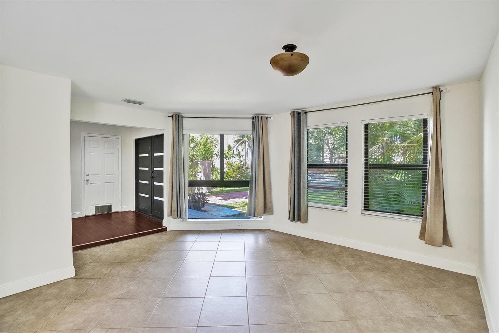 20020 NE 6th Court, Miami FL 33179 photo 4