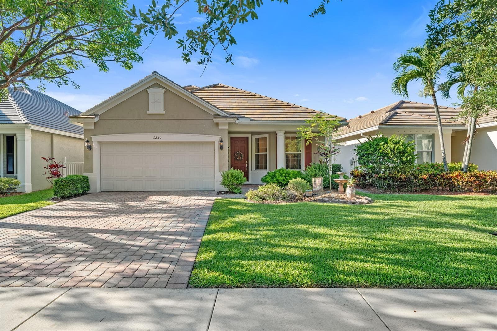 9250 Wrangler Drive, Lake Worth FL 33467 photo 2