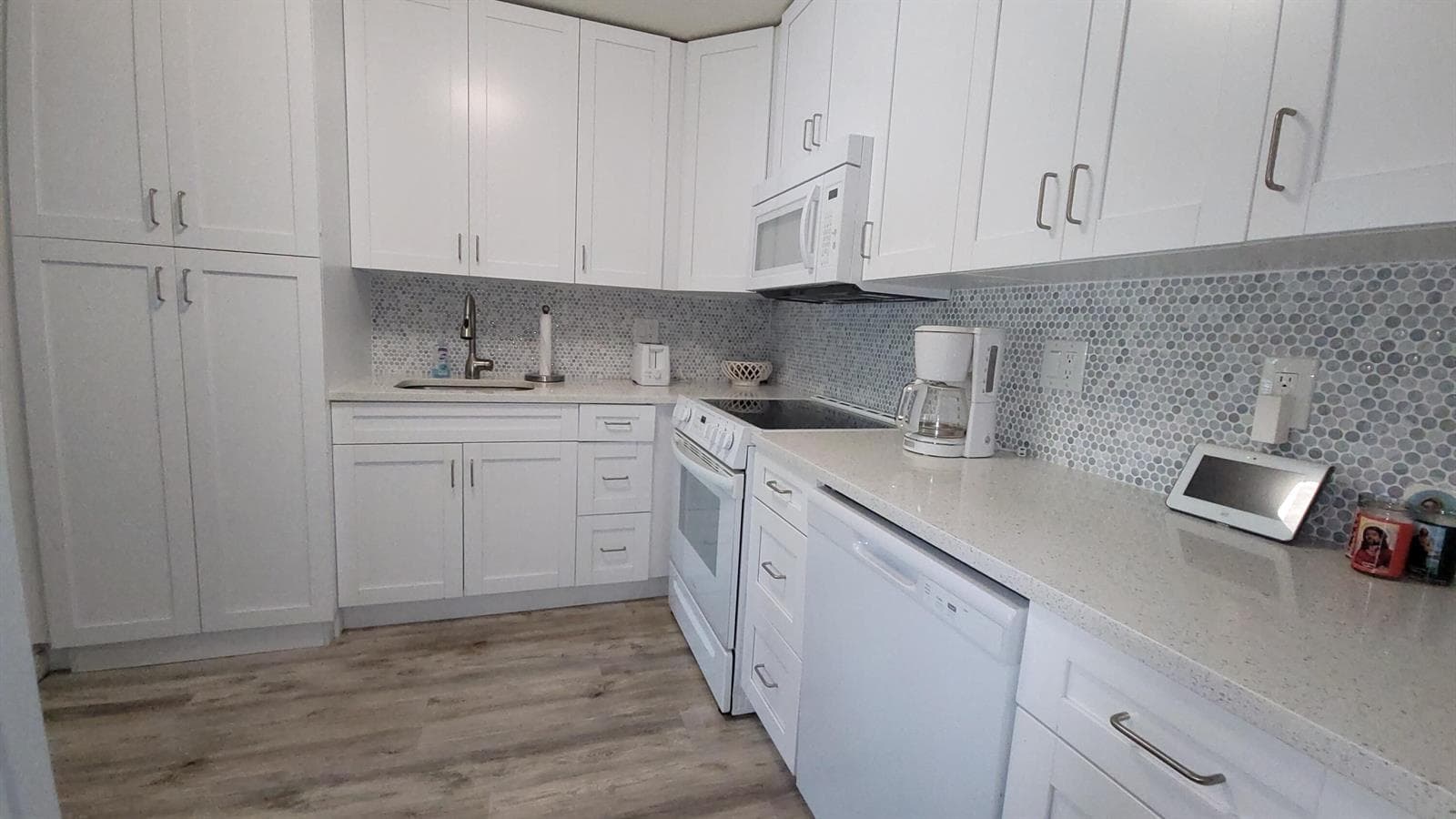 50 Plymouth F, West Palm Beach FL 33417 photo 2