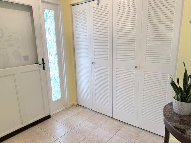1216 S S Lakes End Drive Apt D, Fort Pierce FL 34982 photo 3