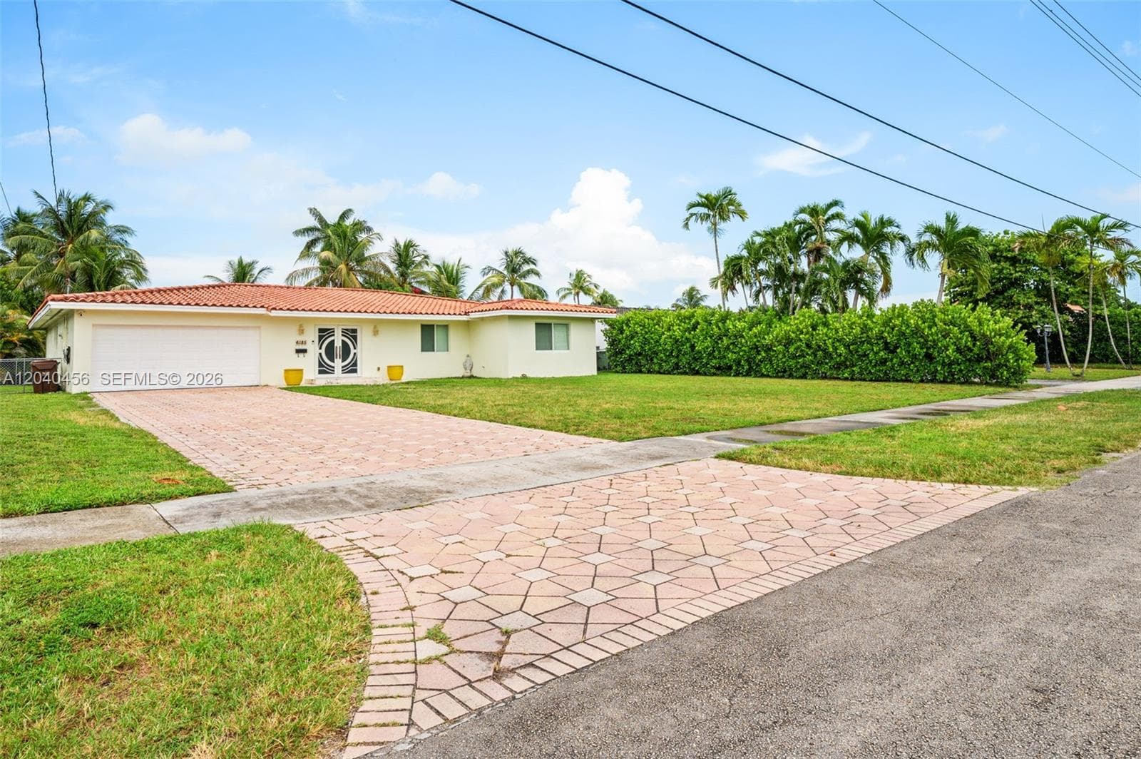 6185 W 10th Ave, Hialeah FL 33012 photo 2