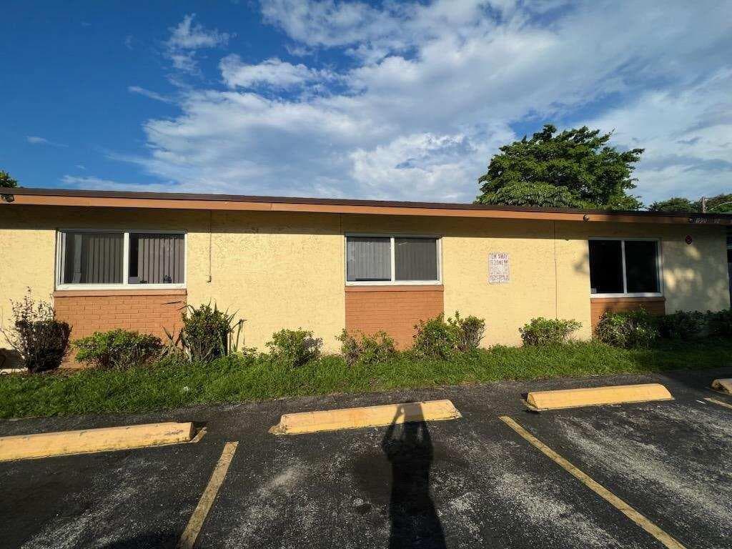 1796 NW 52nd Avenue, Lauderhill FL 33313 photo 2