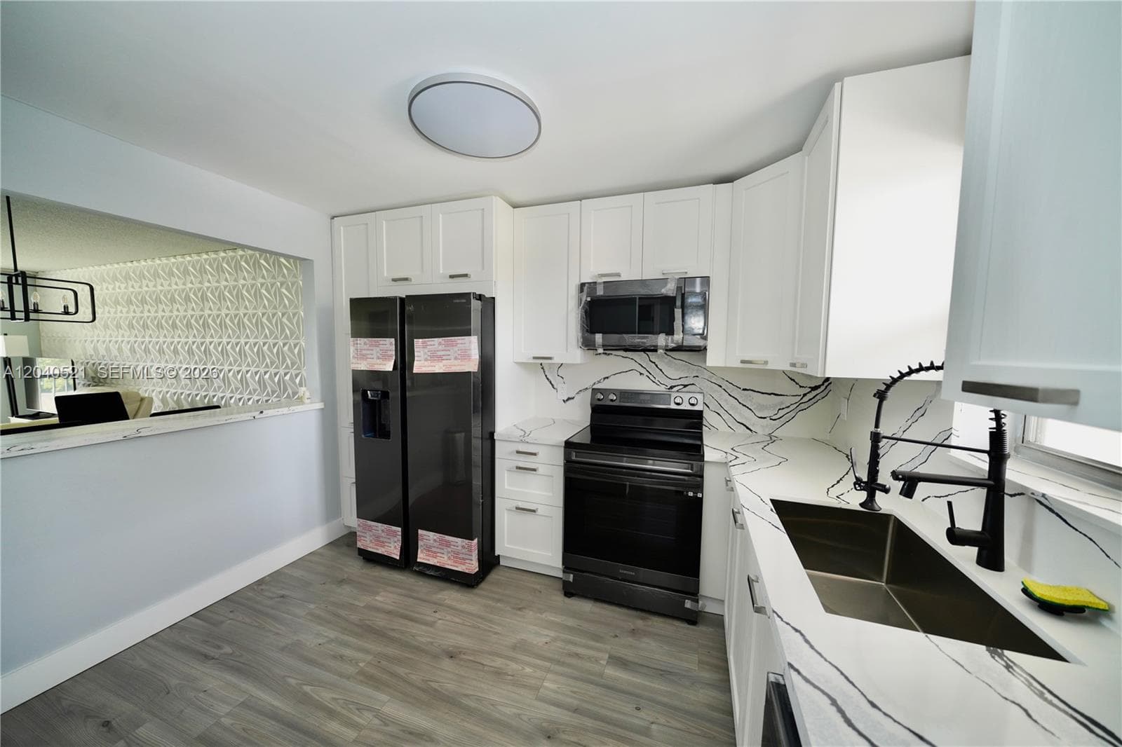 2541 Aragon Blvd # 305, Sunrise FL 33322 photo 2