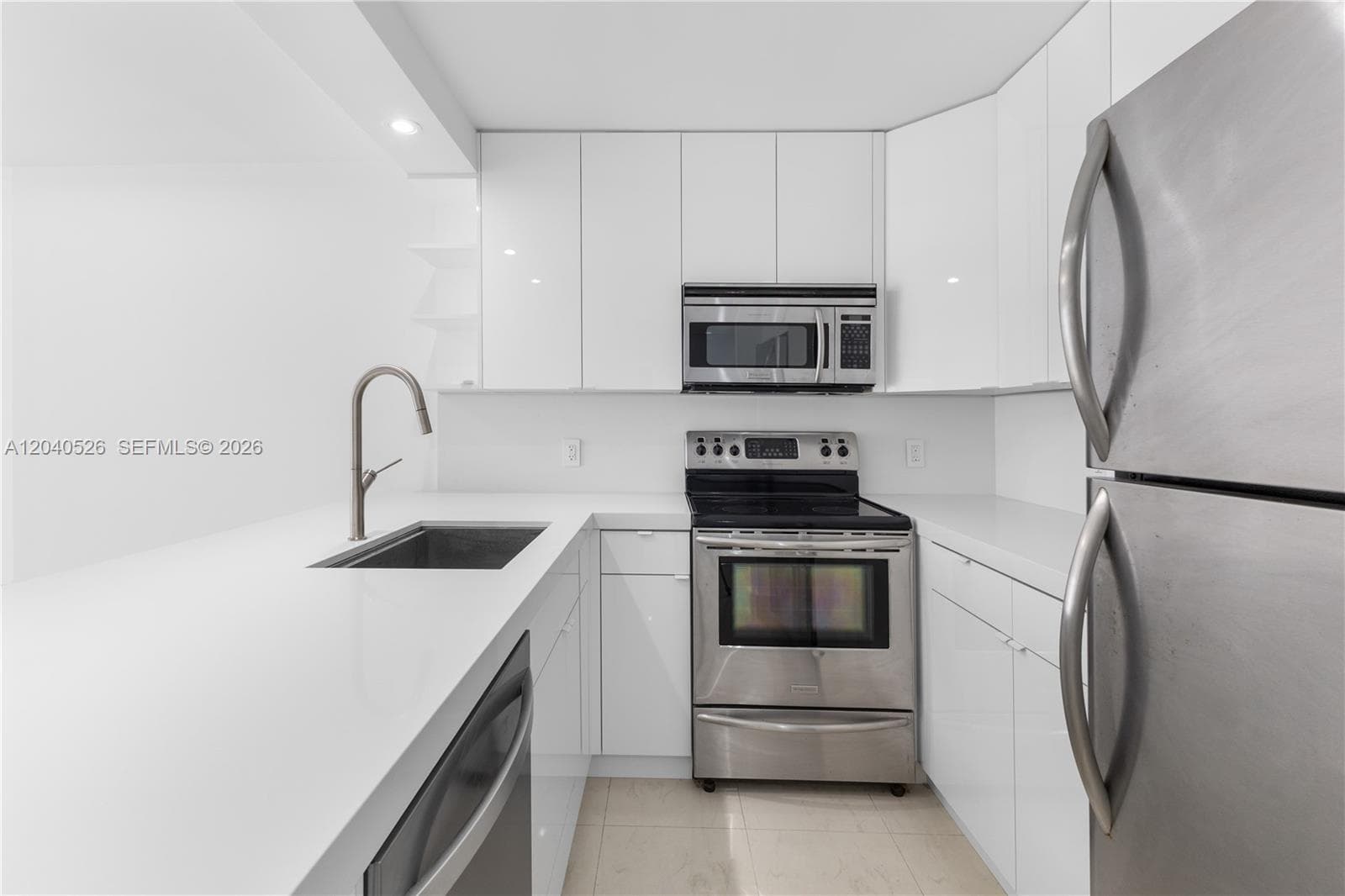 345 Ocean Dr # 924, Miami Beach FL 33139 photo 5