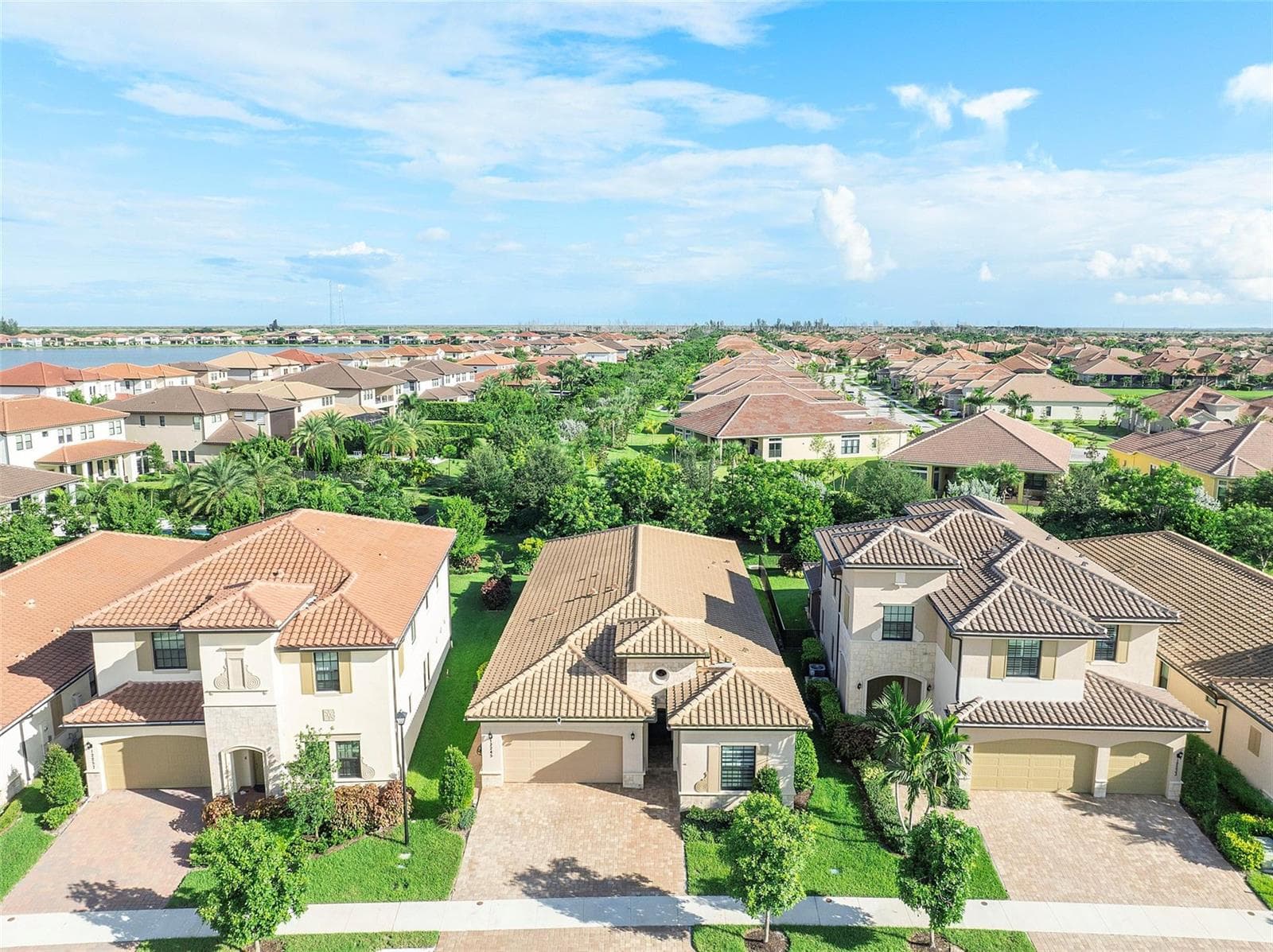 12245 N Baypoint Circle, Parkland FL 33076 photo 4