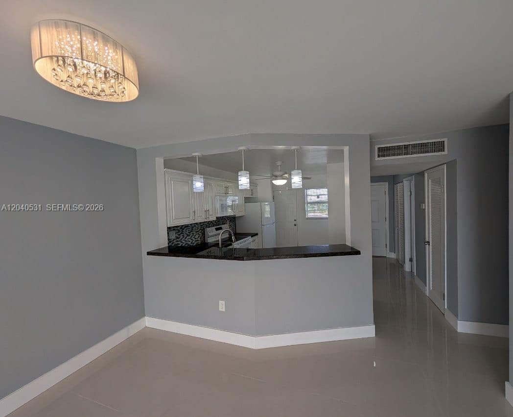 1750 NE 191st St # 3, Miami FL 33179 photo 4