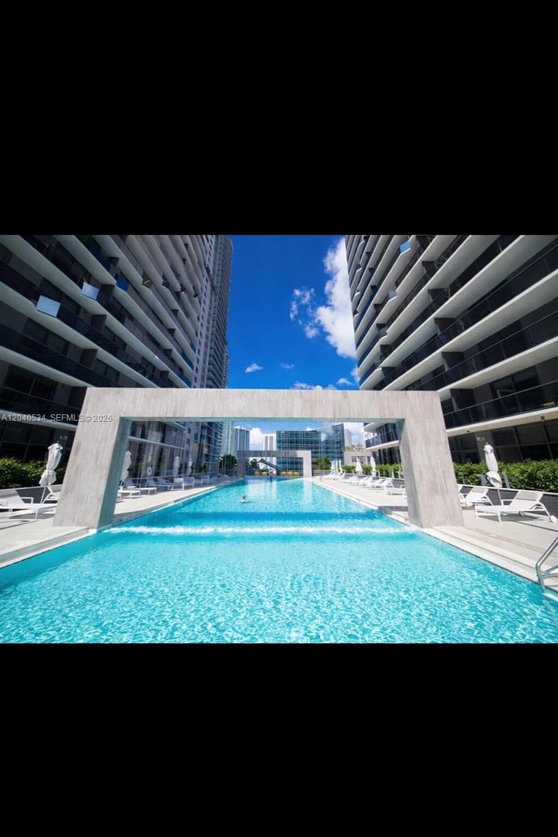45 SW 9th St # 1004, Miami FL 33130 photo 3