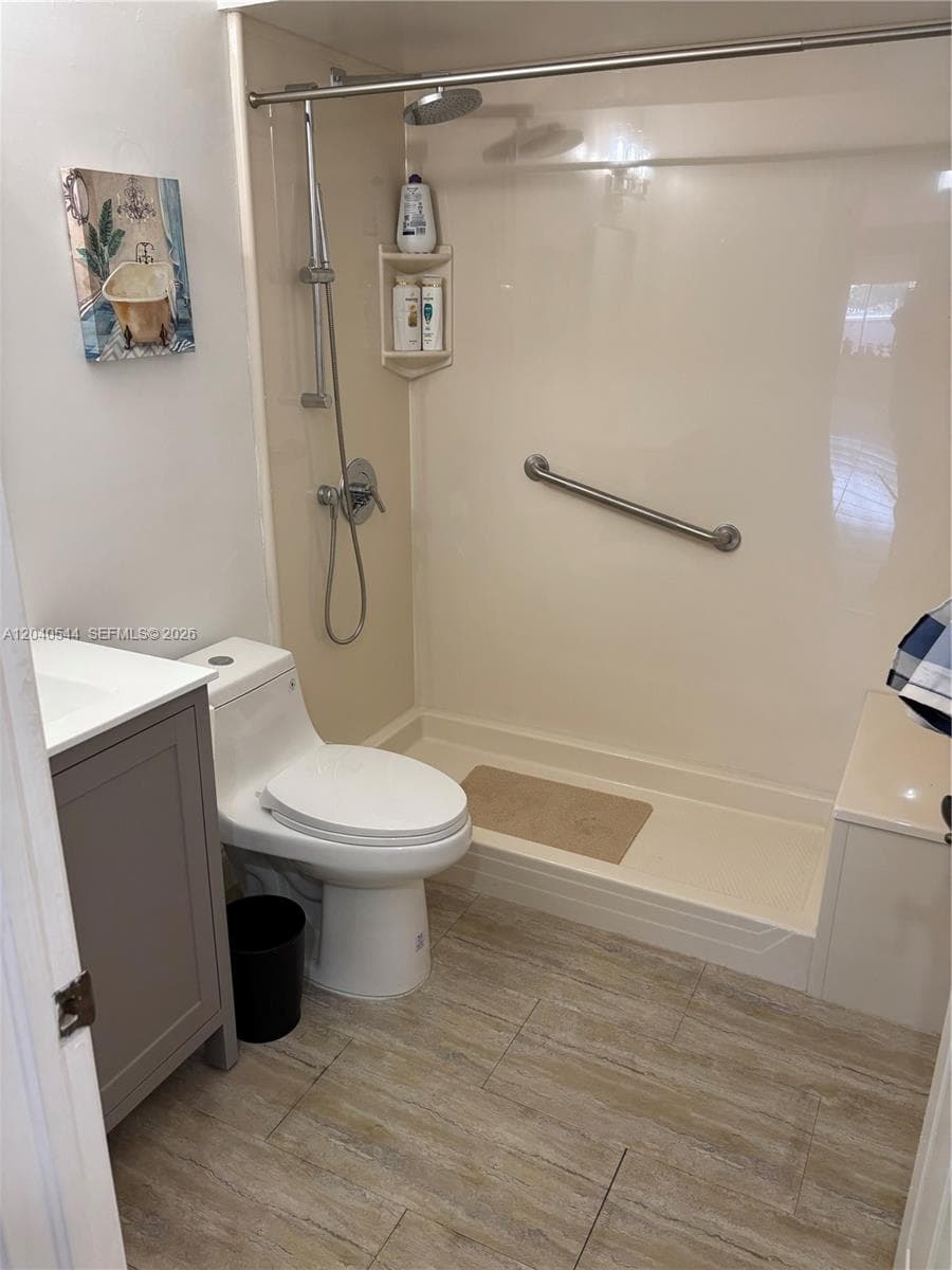 18713 NW 78th Ct, Hialeah FL 33015 photo 5