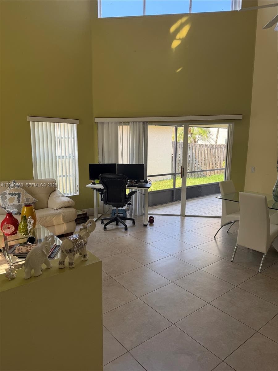 1335 Seagrape Cir, Weston FL 33326 photo 5