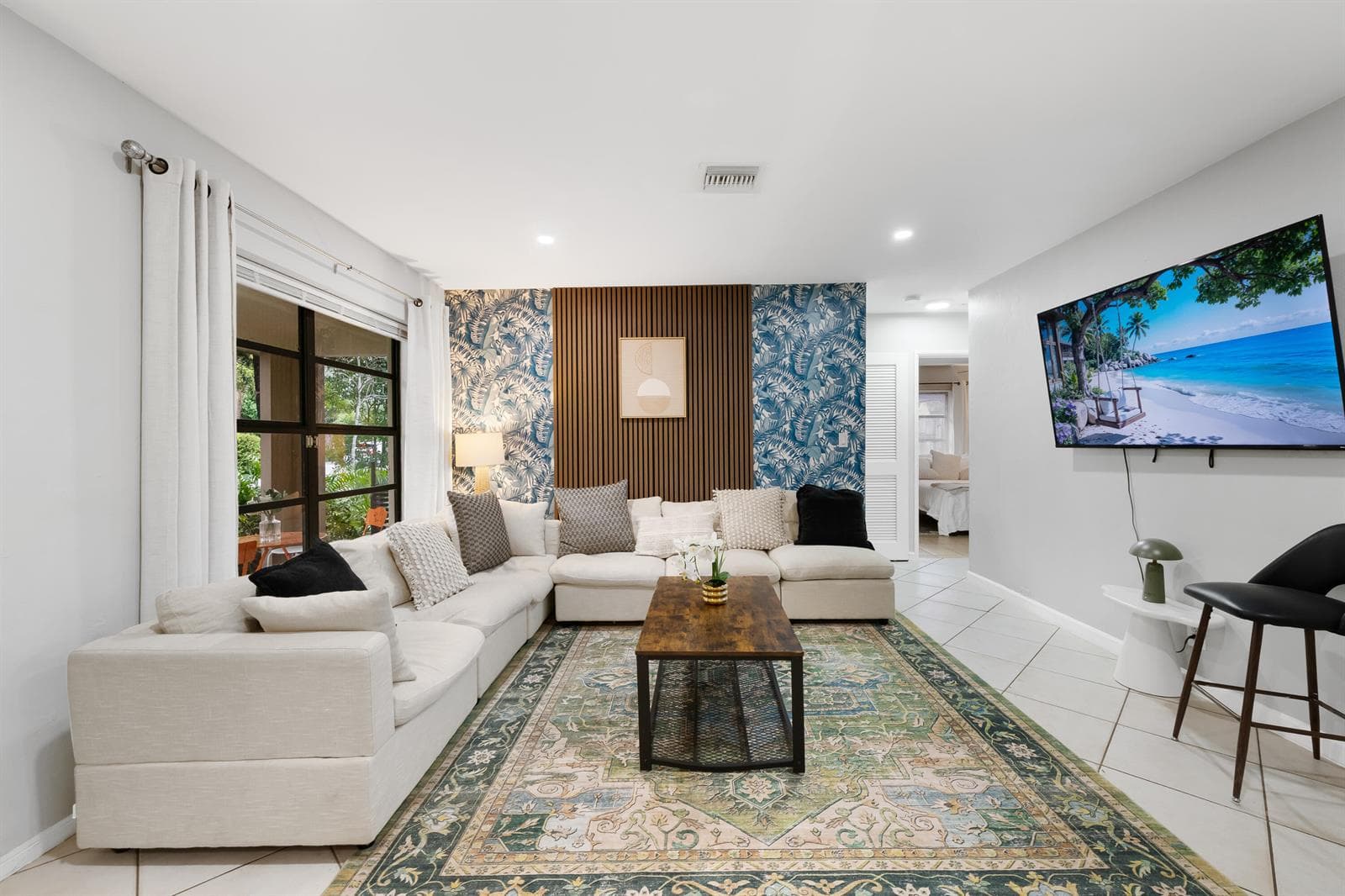 3024 NE 2nd Terrace, Wilton Manors FL 33334 photo 4