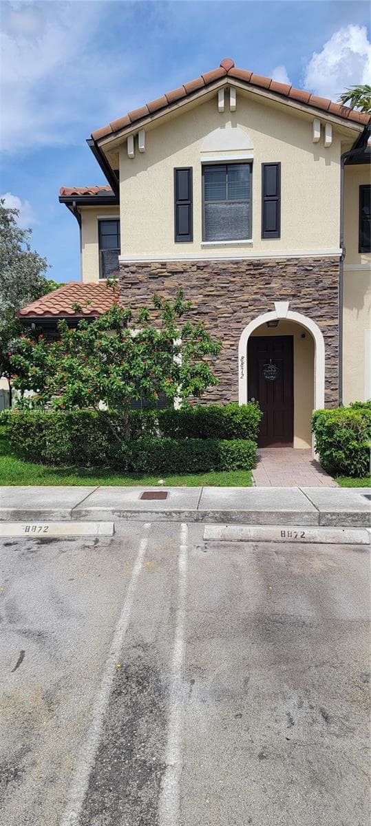 8872 W 35th Ct, Hialeah, FL 33018 photo 2