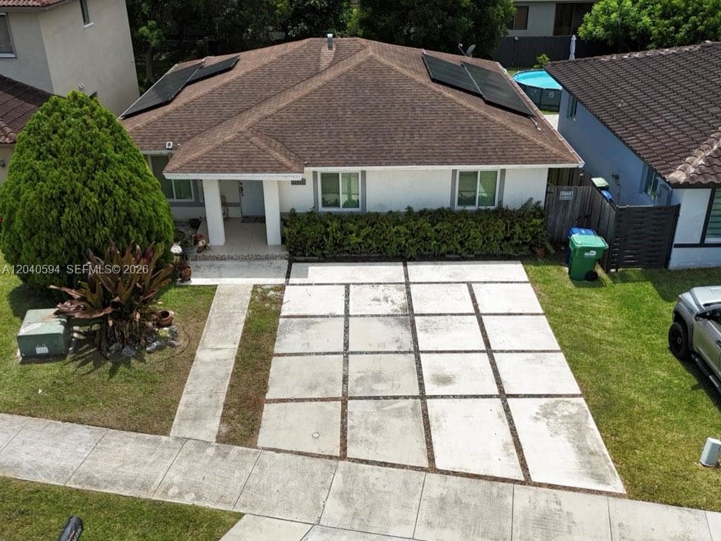 22442 SW 109th Ct, Miami FL 33170 photo 2