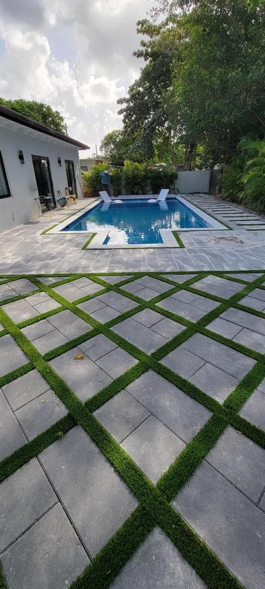 5901 SW 64th St, South Miami FL 33143 photo 2
