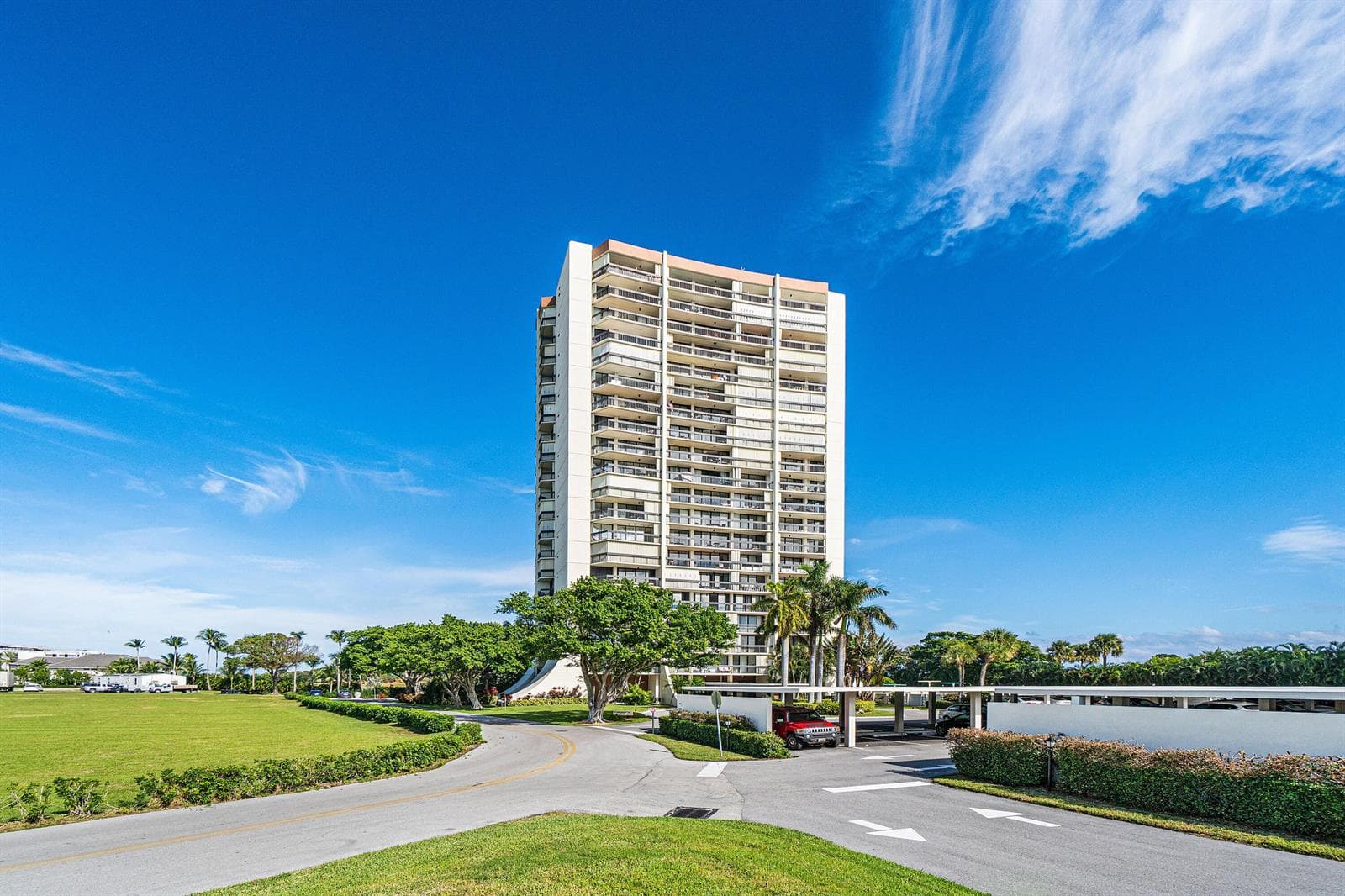 2425 Presidential Way # Ph5, West Palm Beach FL 33401 photo 5