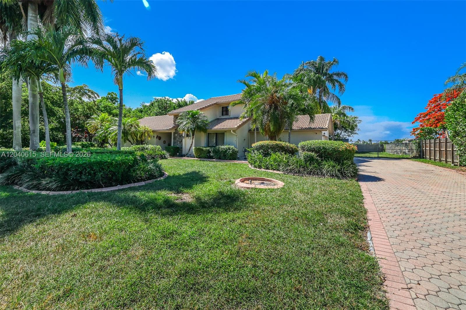 14941 SW 164th Ter, Miami FL 33187 photo 3