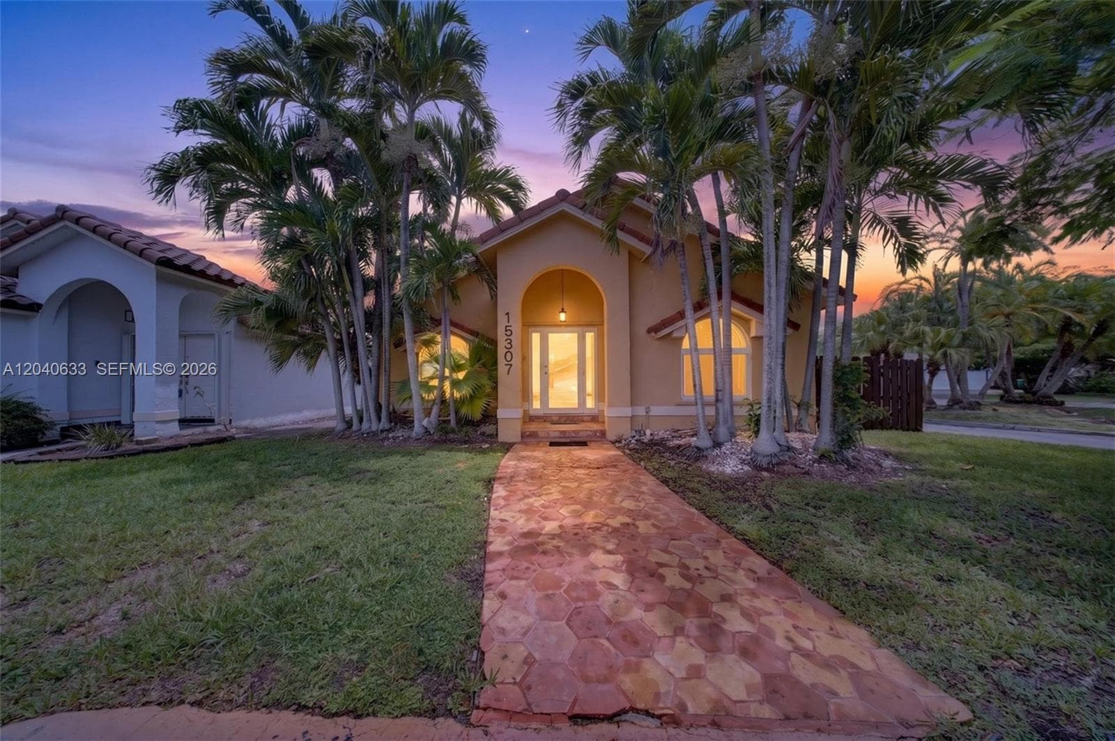 15307 SW 52nd Ter, Miami FL 33185