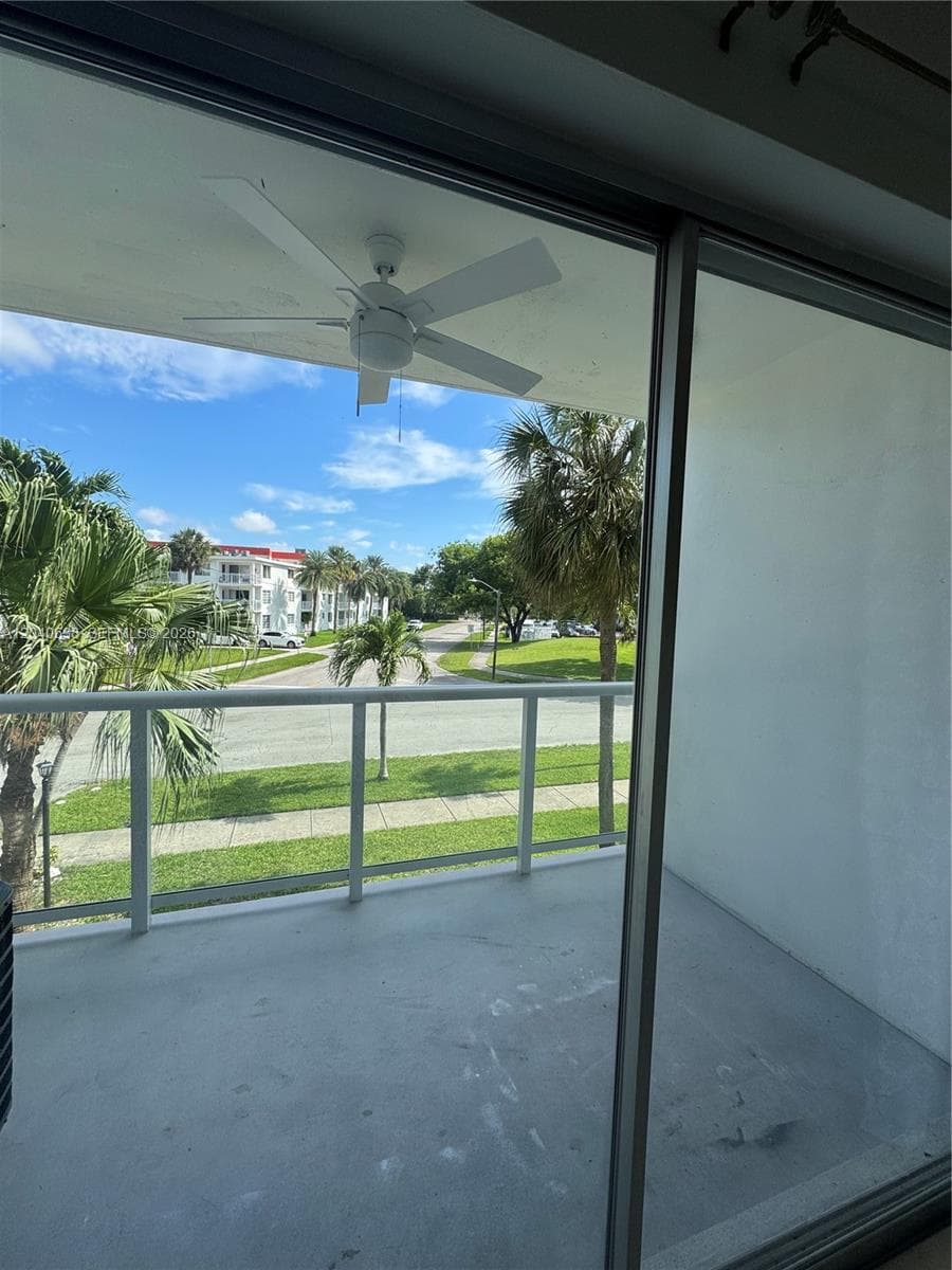1600 NE 114th St # 204, Miami, FL 33181 photo 2