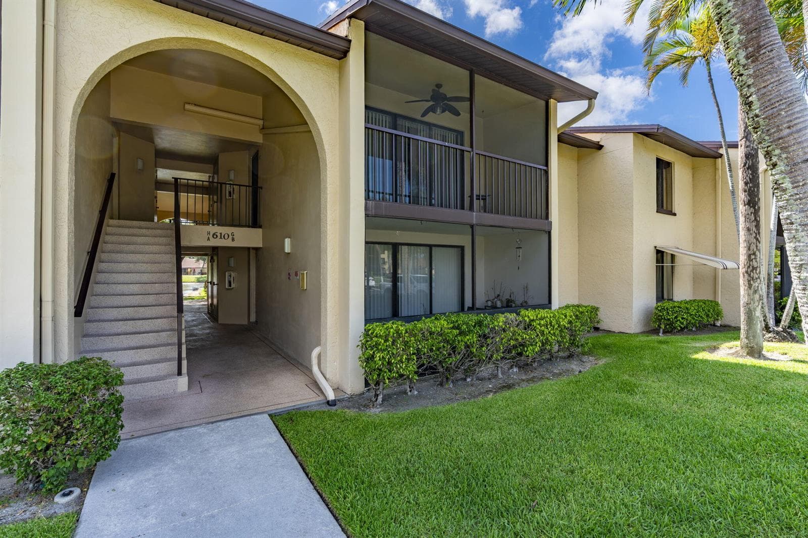 610 Sea Pine Way # B2, FL 33415 photo 3