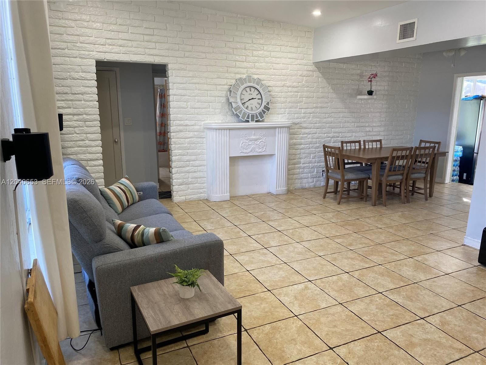 540 NW 111 St, Miami FL 33168 photo 2