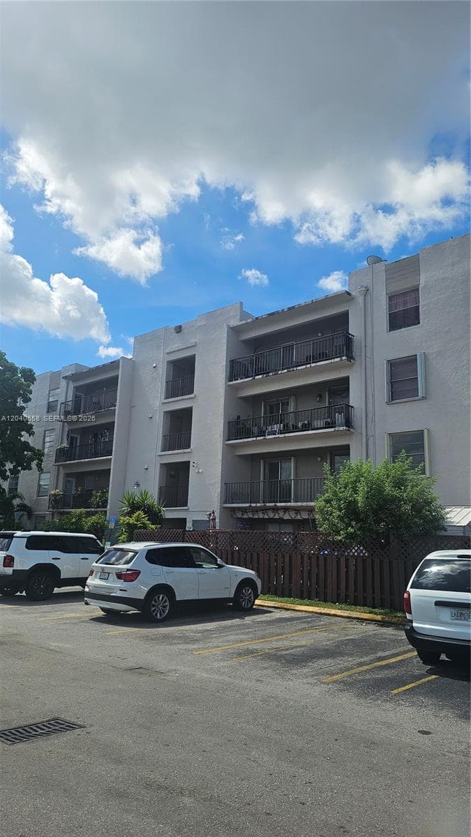 5625 W 20th Ave # 208, Hialeah FL 33012 photo 2