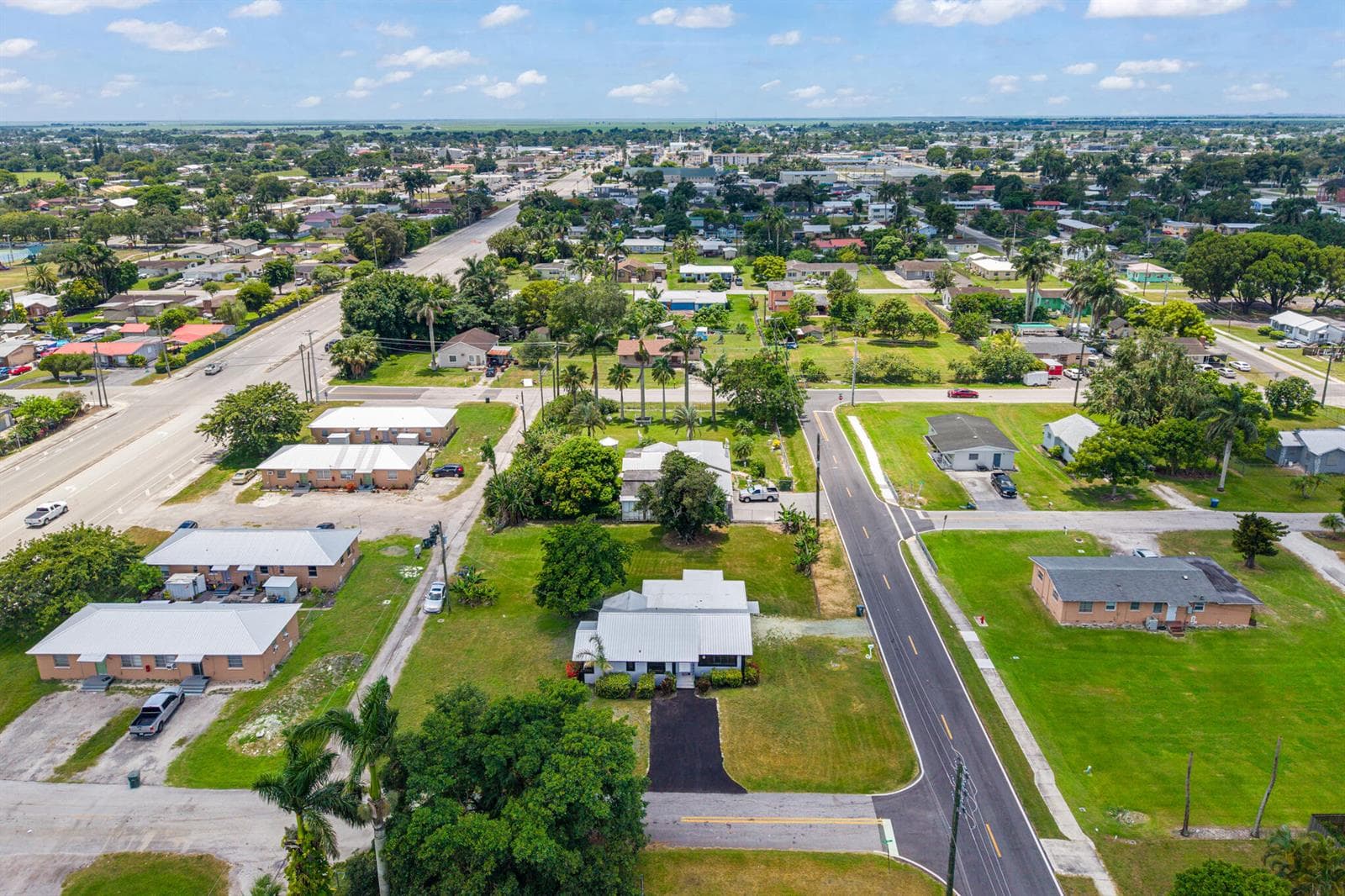 24 NW Avenue I, Belle Glade FL 33430 photo 2