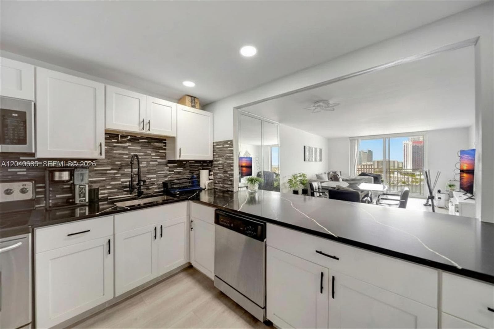 427 Golden Isles Dr # 16H, Hallandale Beach FL 33009 photo 4