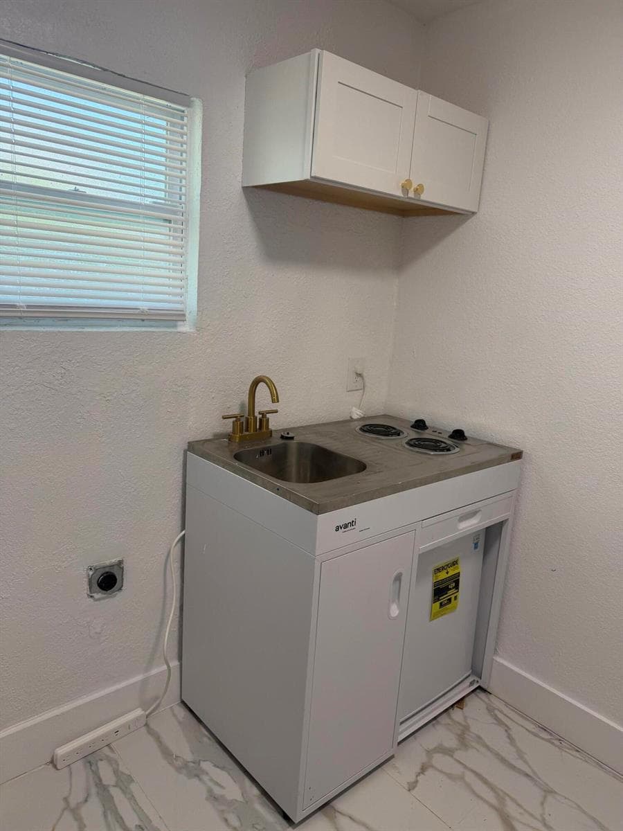 160 SE 15th Avenue Unit B, Pompano Beach FL 33060 photo 5