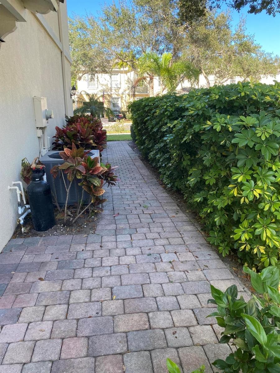 477 Capistrano Drive, Palm Beach Gardens FL 33410 photo 3