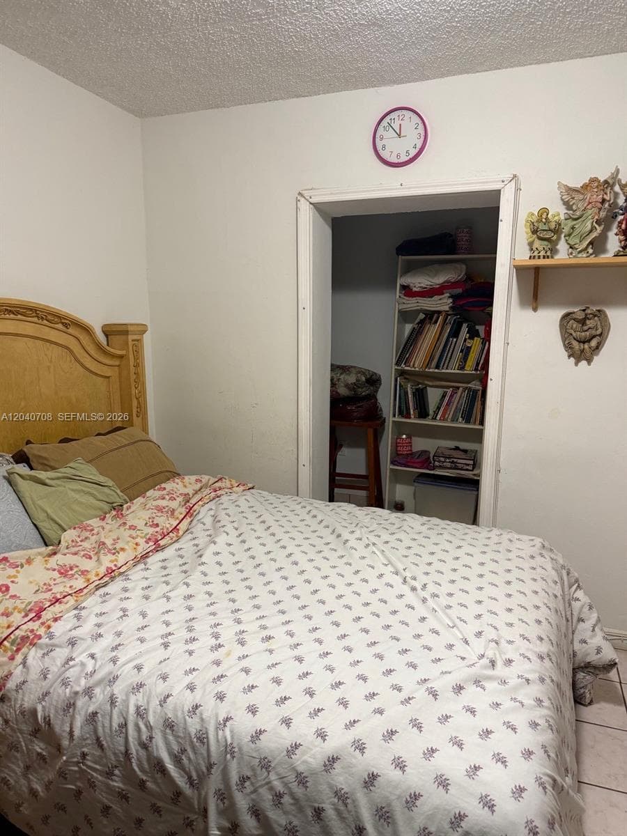12600 Country Club Ln, Miami FL 33167 photo 4