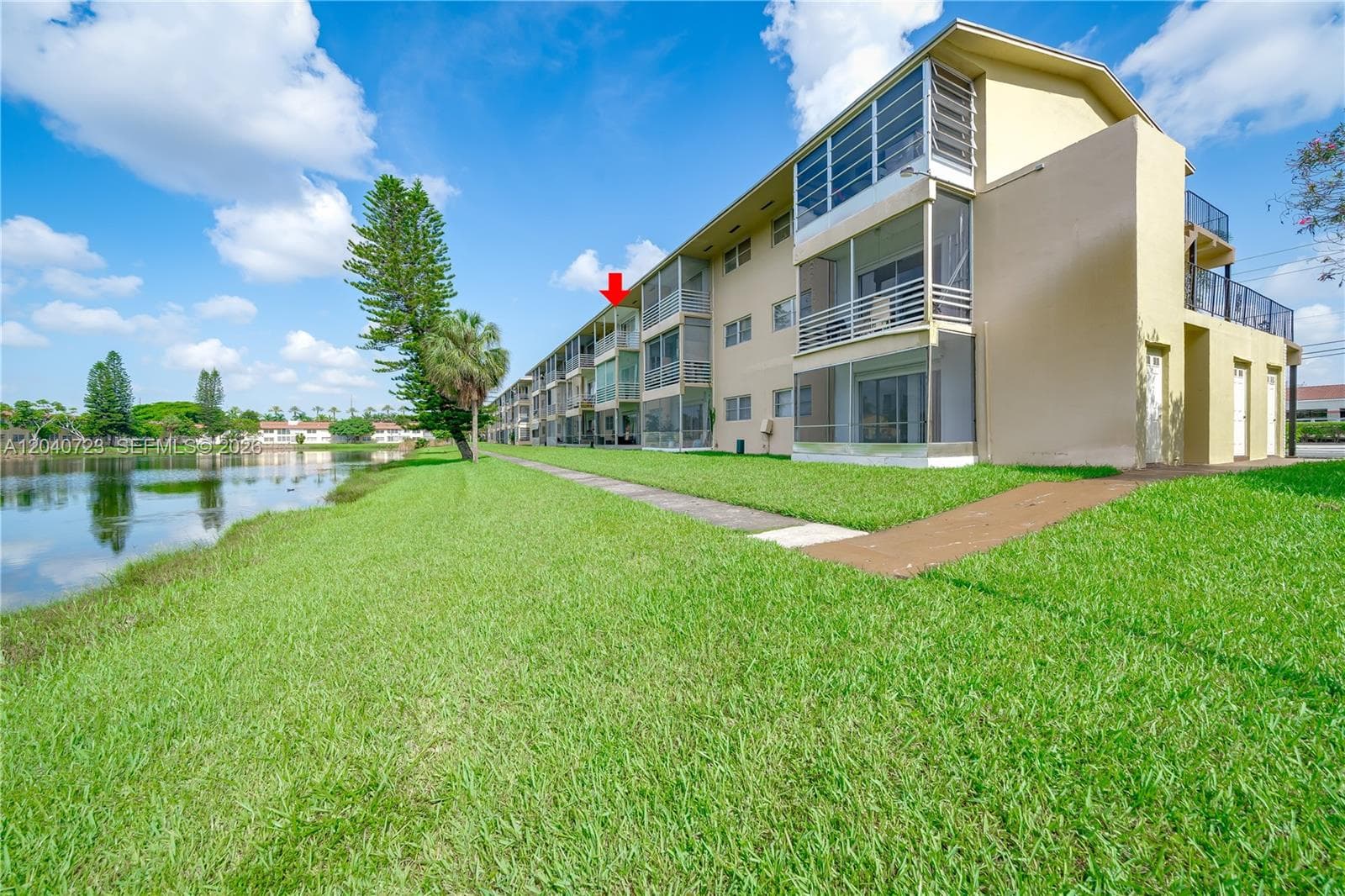 2880 NE 203rd St # 34B, Aventura FL 33180 photo 2