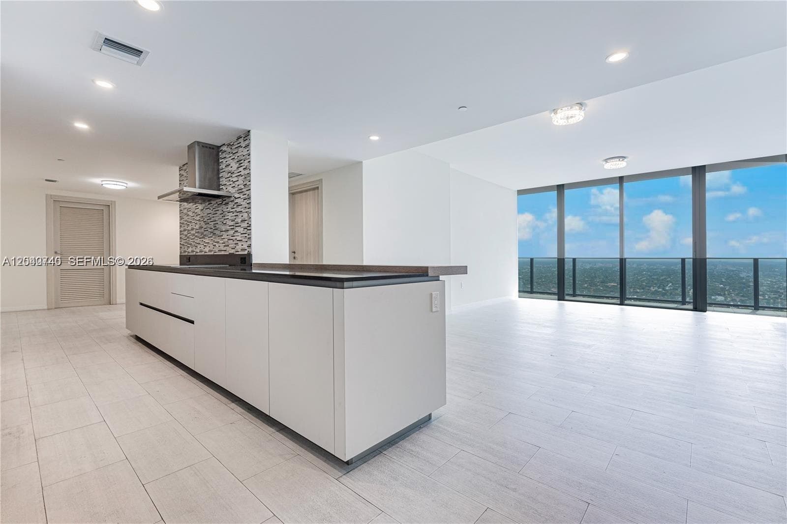 1000 Brickell Plz # 4906, Miami, FL 33131 photo 5