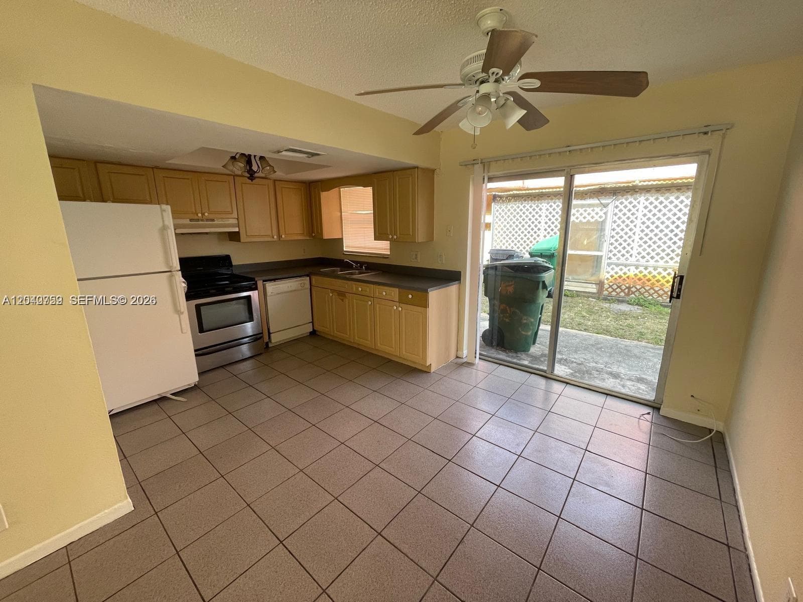5305 NW 27th St # 6C, Lauderhill FL 33313 photo 3