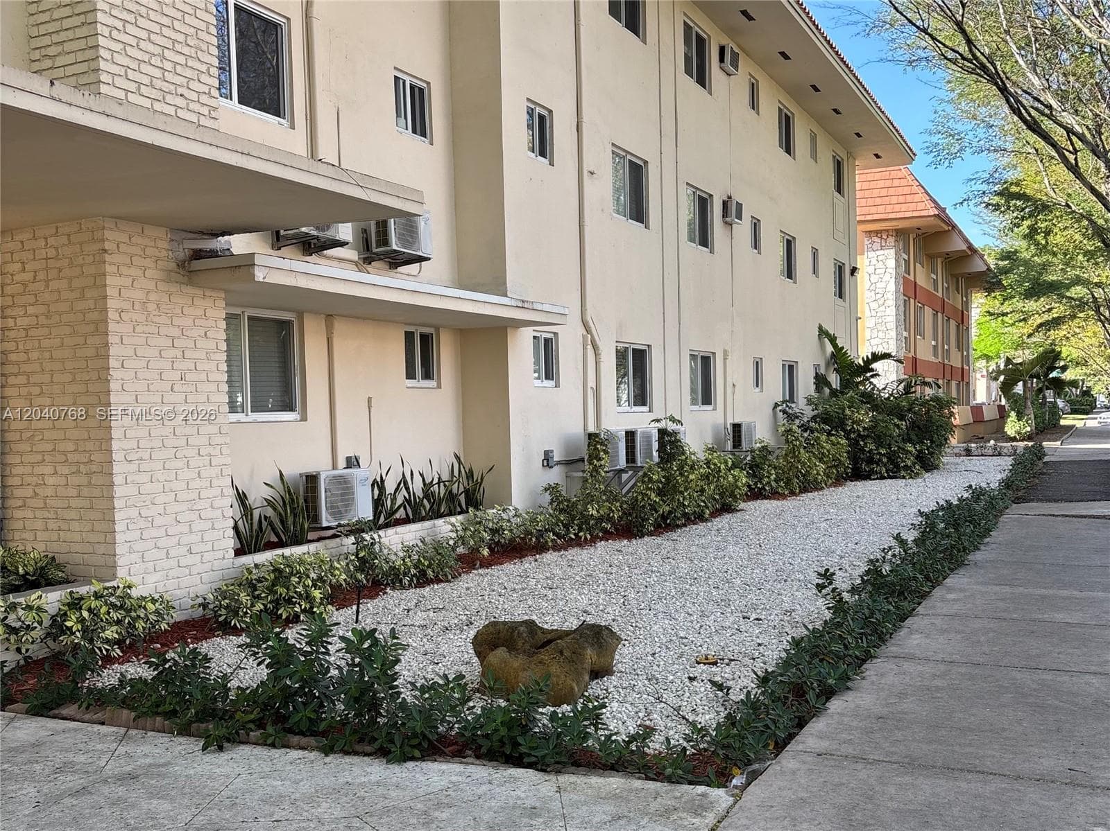 1014 Salzedo St # 309, Coral Gables FL 33134 photo 2