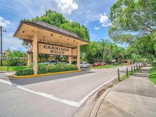 301 Cambridge Rd # 306, Hollywood FL 33024 photo 2