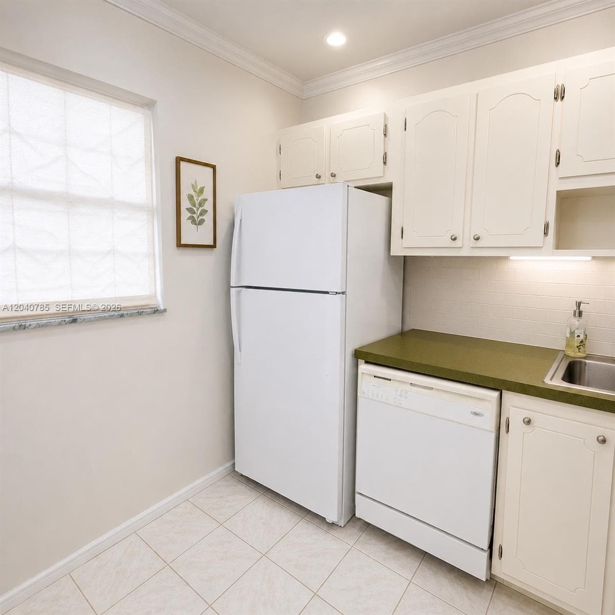 301 Cambridge Rd # 306, Hollywood FL 33024 photo 3