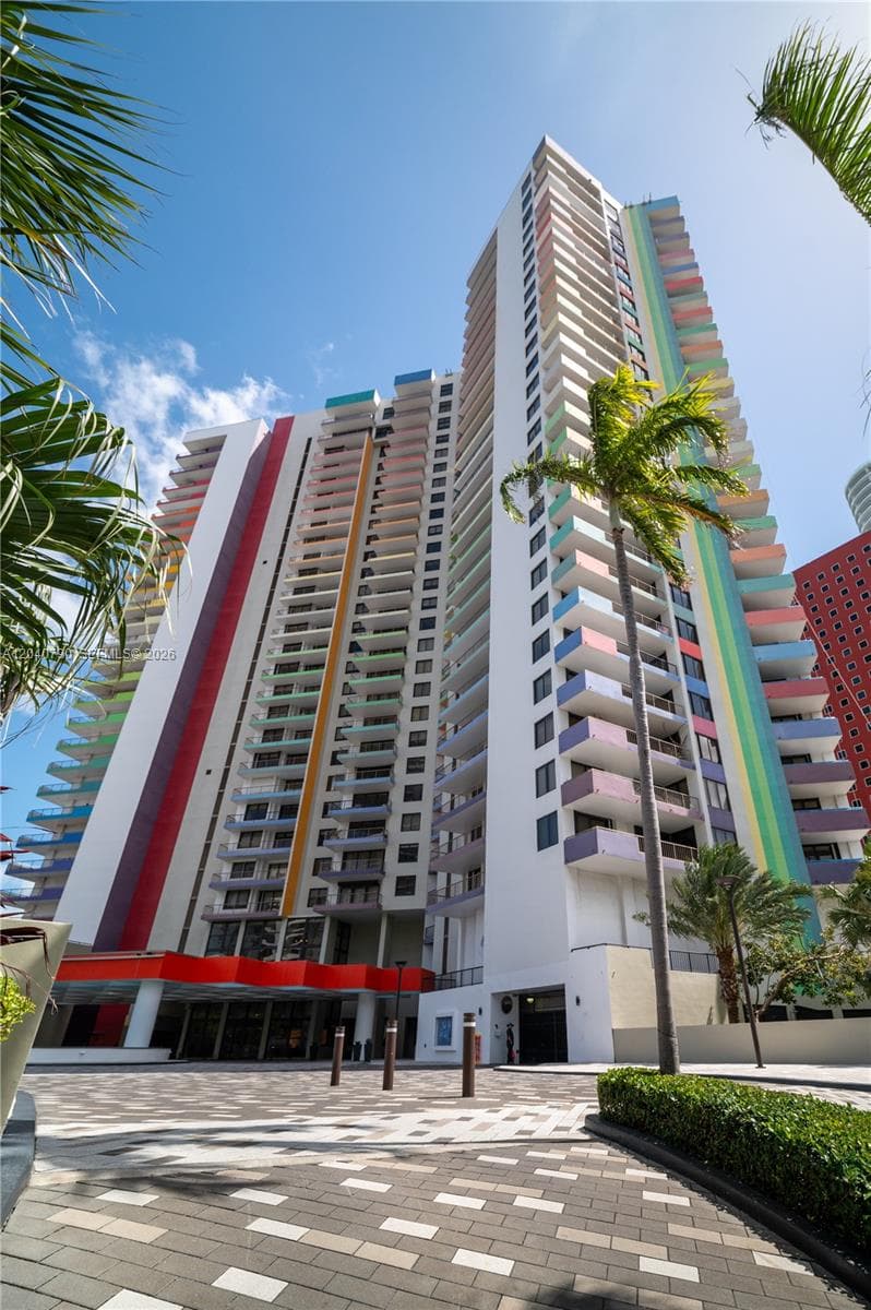 1581 Brickell Ave, Miami FL 33129 photo 2
